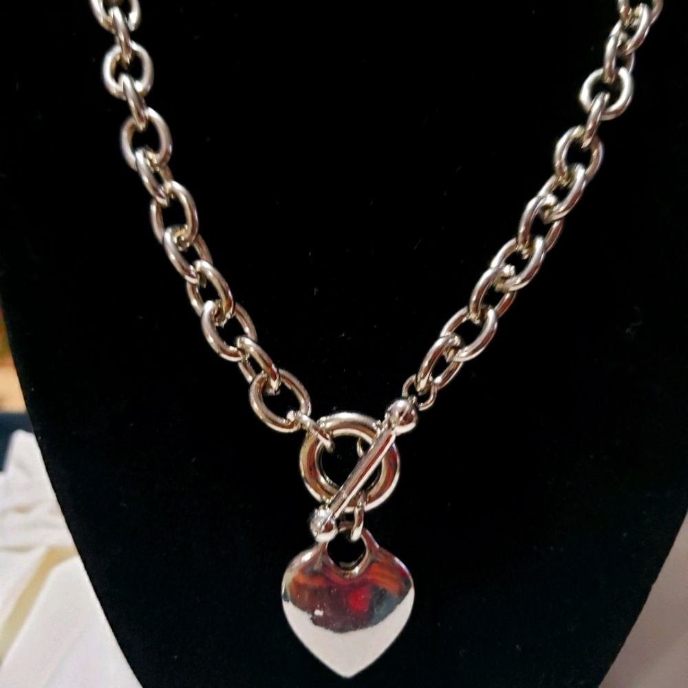 Silver heart with toggle necklace